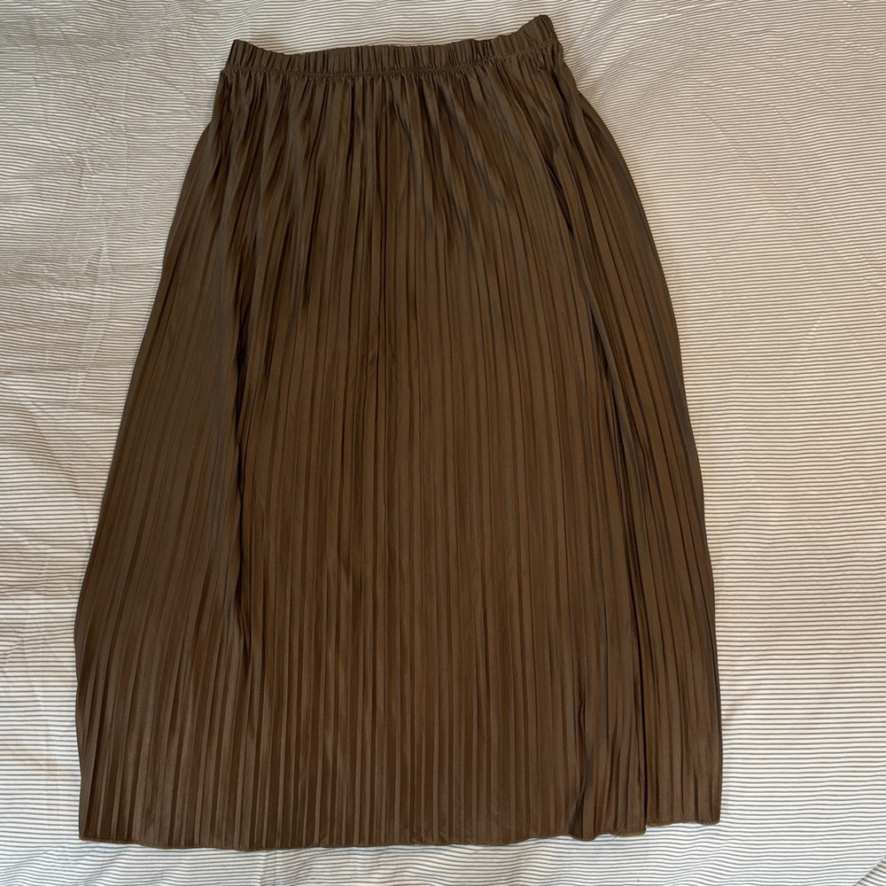 Zara Forest Green Pleated Skirt